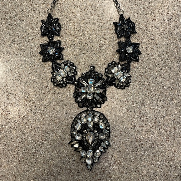 ⭐️⭐️ Deepa Gurnani⭐️⭐️ Dora Beaded Necklace - Picture 1 of 10